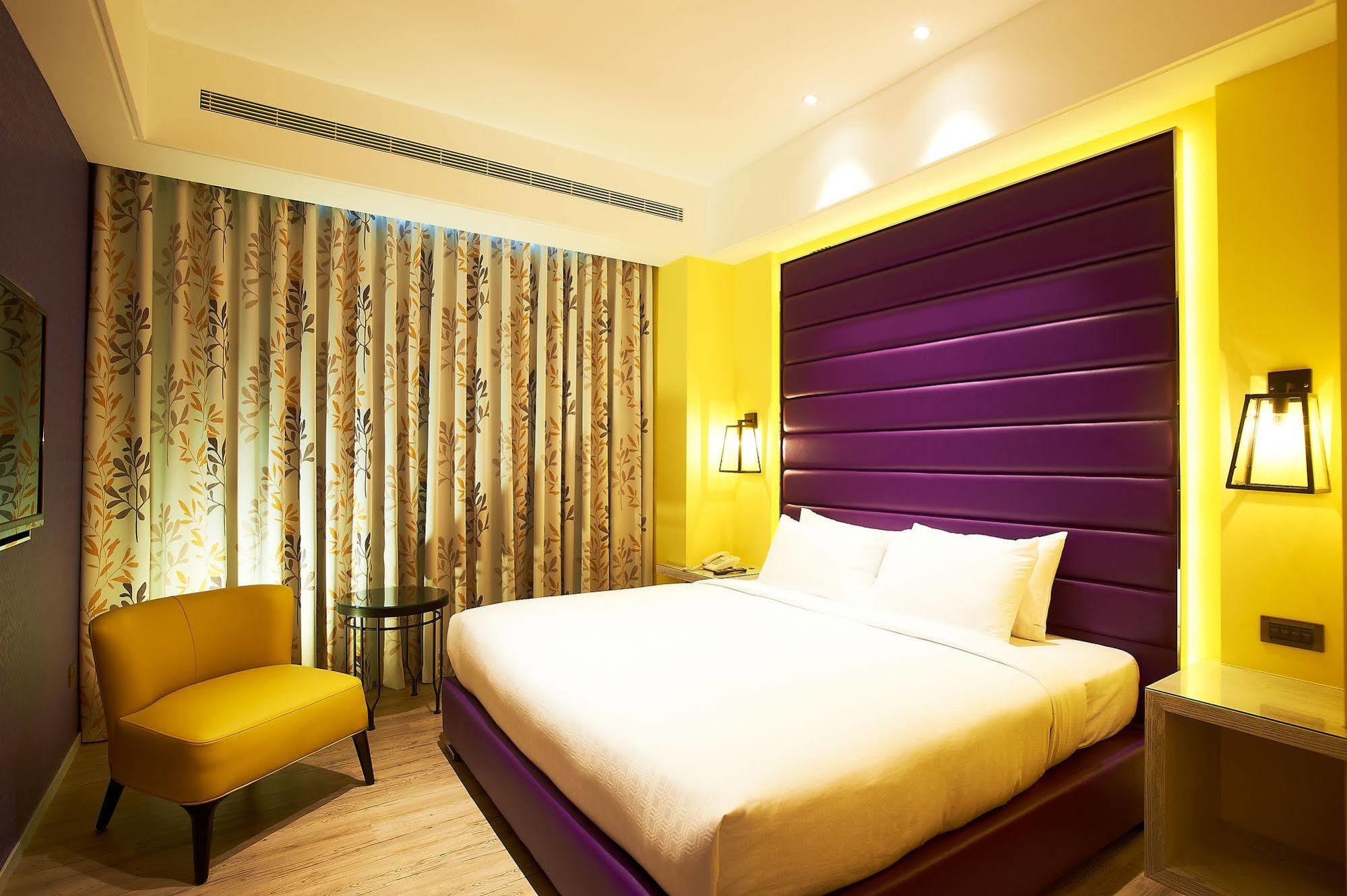 Royal Group Hotel Bo Ai Branch Kaohsiung Dış mekan fotoğraf