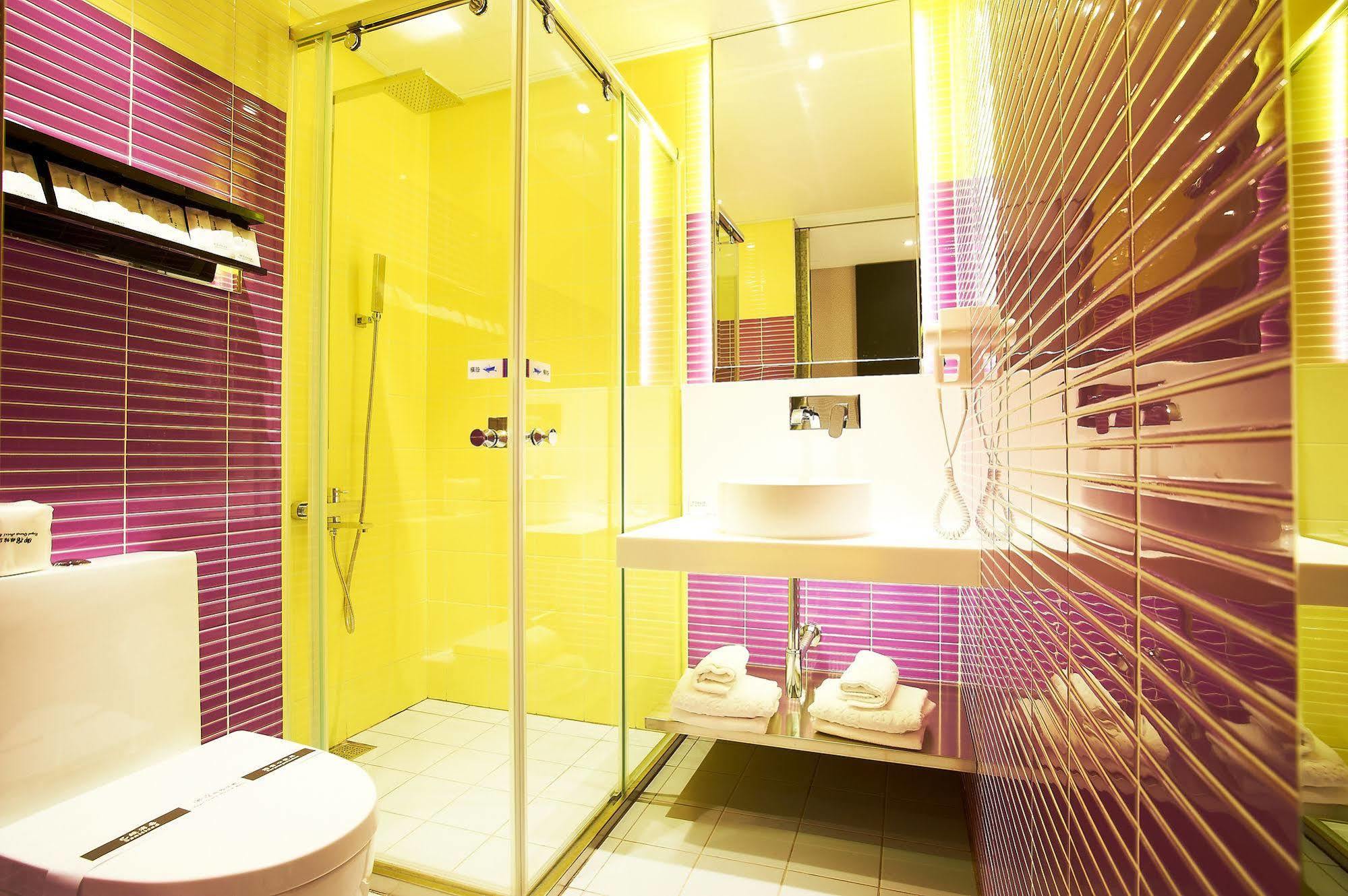 Royal Group Hotel Bo Ai Branch Kaohsiung Dış mekan fotoğraf