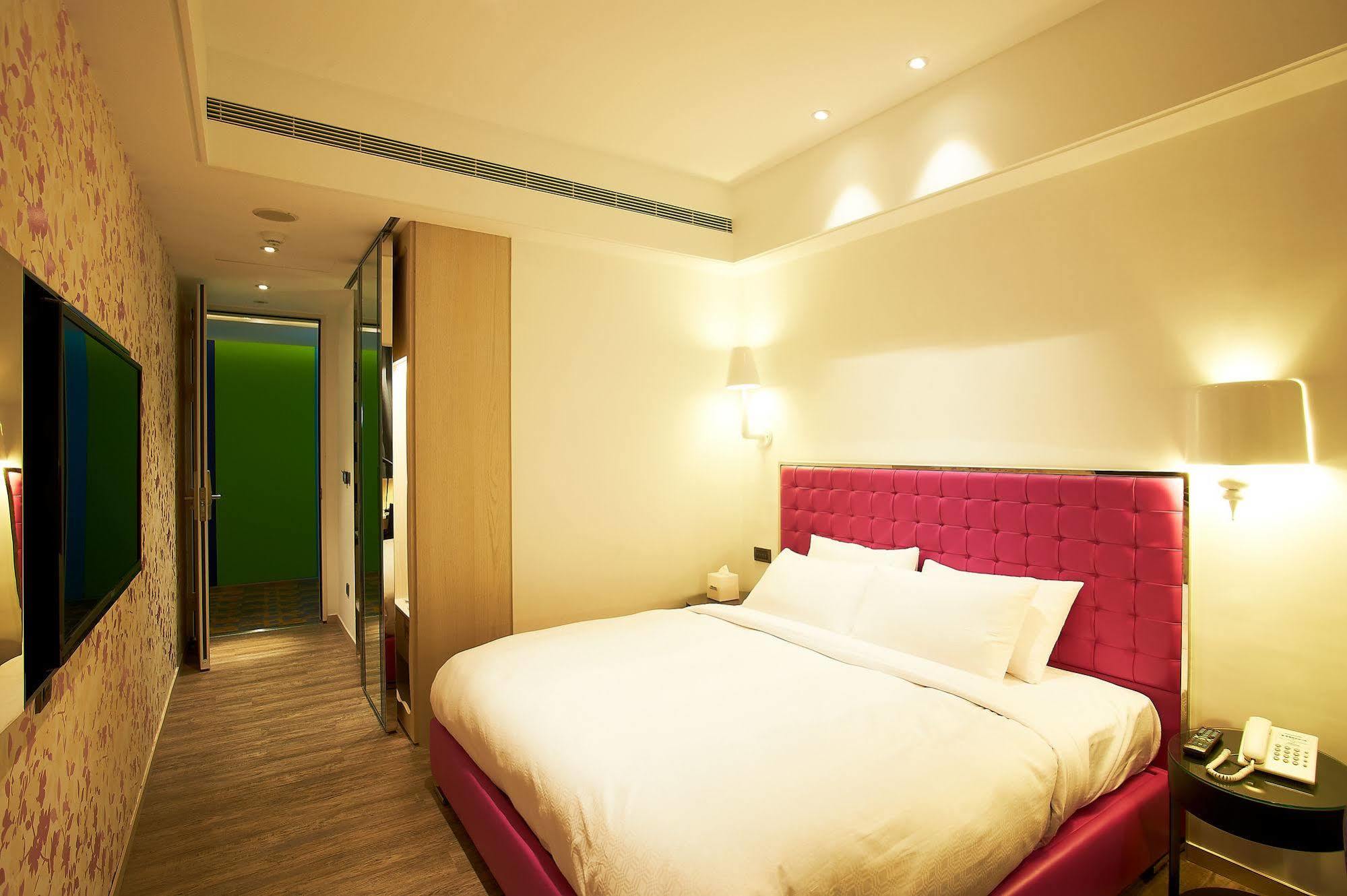 Royal Group Hotel Bo Ai Branch Kaohsiung Dış mekan fotoğraf