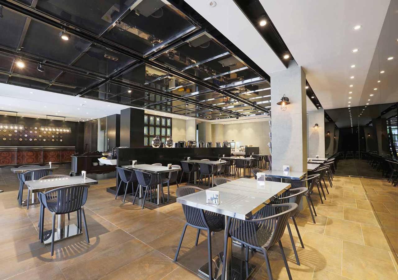 Royal Group Hotel Bo Ai Branch Kaohsiung Dış mekan fotoğraf