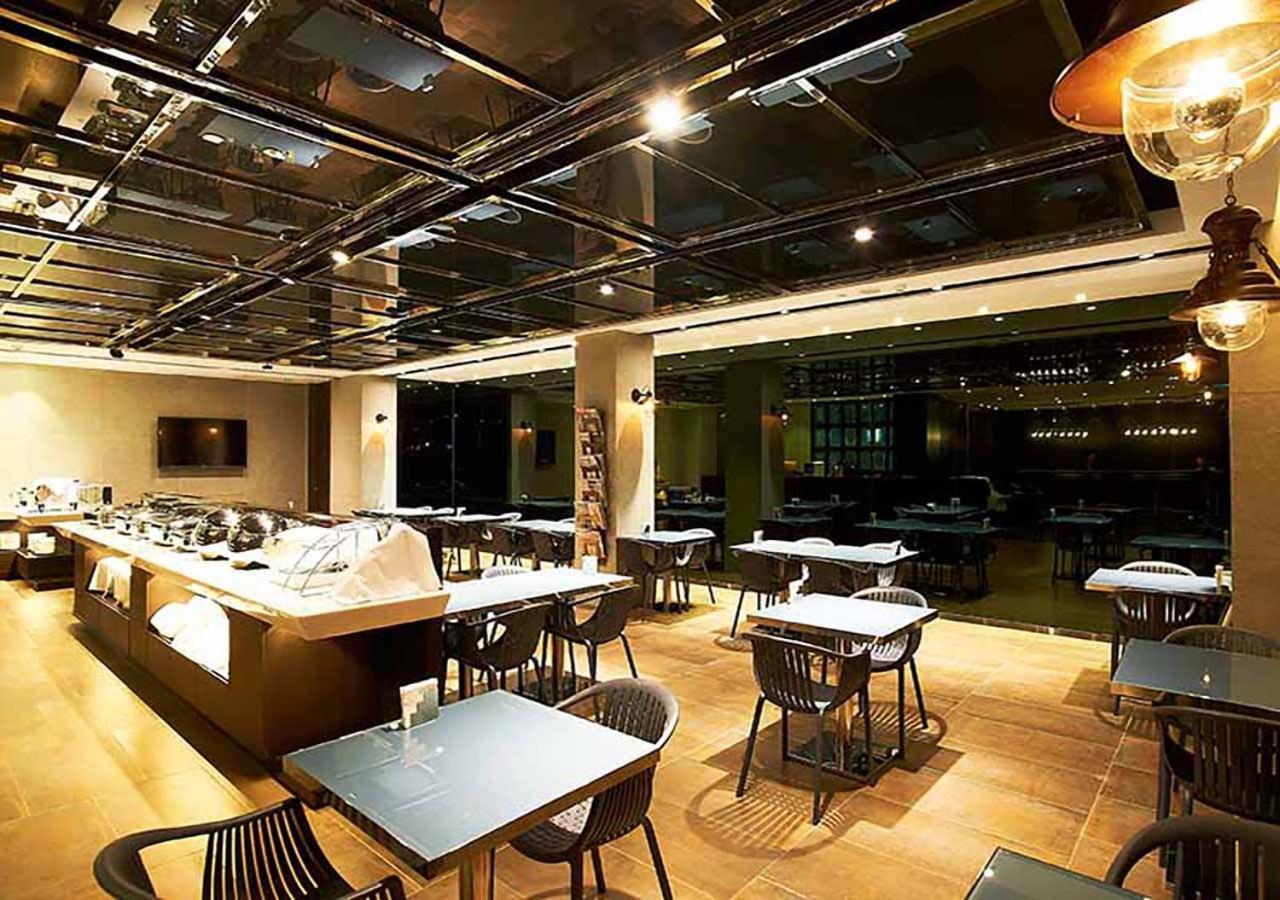Royal Group Hotel Bo Ai Branch Kaohsiung Dış mekan fotoğraf